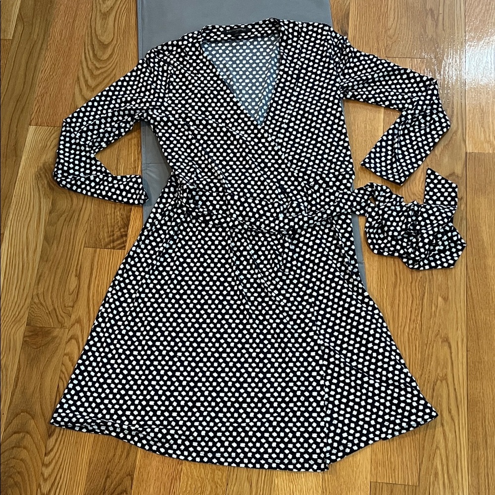 Banana Republic stretchy wrap dress